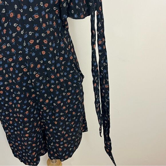 Madewell Wrap-Front Romper in Prairie Posies 4 - Picture 8 of 10